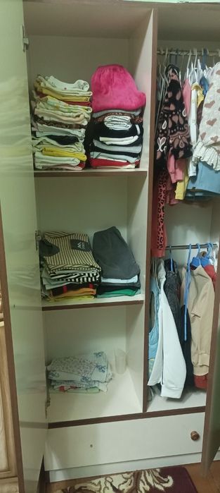 Bolalar shkafi sotiladi