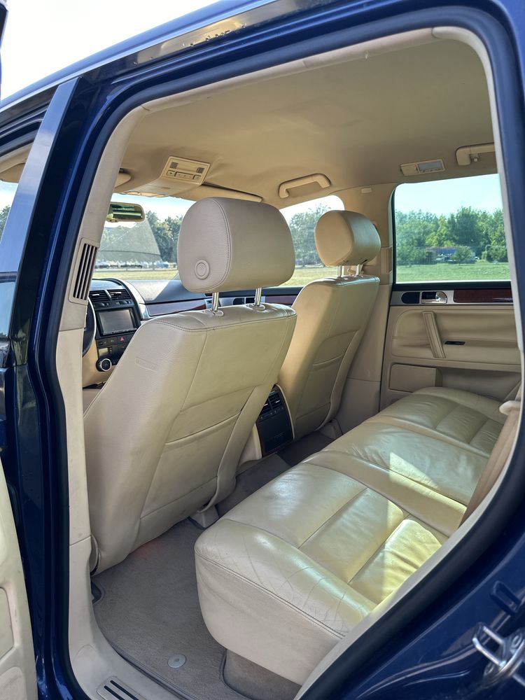 VW Touareg в отлично състояние