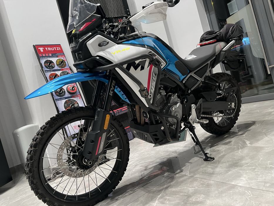 Motocicleta CF Moto 450 MT