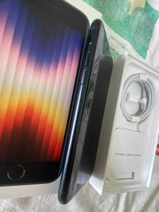 Apple iPhone SE 3rd Gen. 5G - 64GB - Midnight
