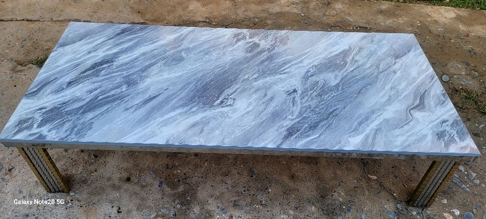 Xontaxta Mehmonxona uy oshxona