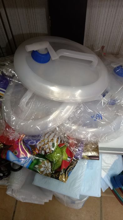 Продам канистры 5л.