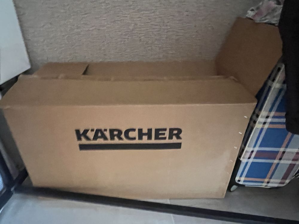 Пылесос Karcher Puzzi 10/1 серый