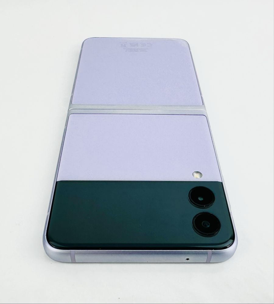 Samusng Galaxy Z Flip 3 5G 256GB 8GB RAM Lavender  Отличен!
