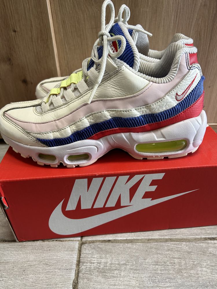 Дамски обувки nike air 95