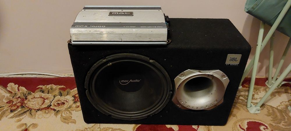 Subwoofer auto și amplificator auto