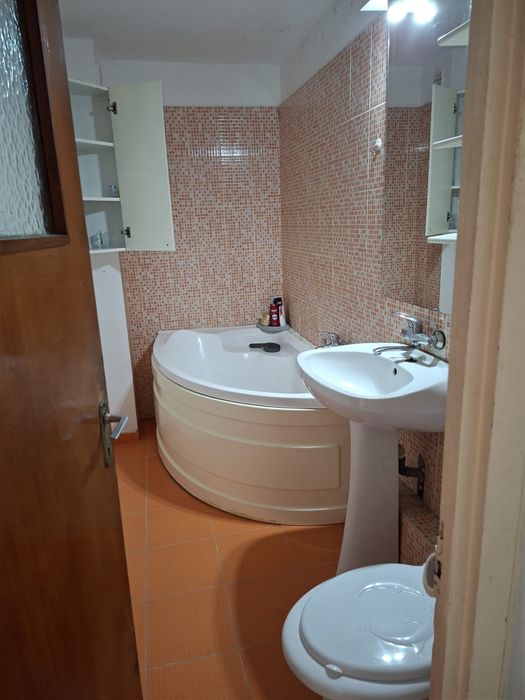 Direct proprietar inchiriez apartament cu 2 camere Parcul Sebastian