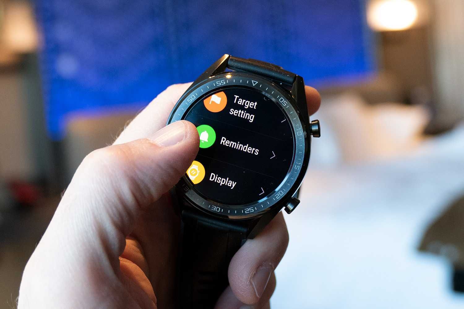 HUAWEI Watch GT - GPS Smartwatch with 1.39" AMOLED Touchscreen