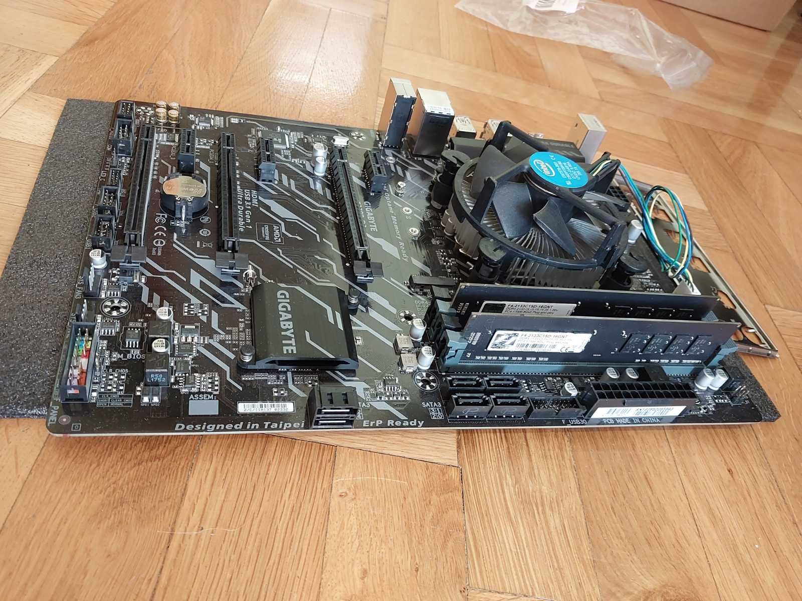 Intel i5 8400 + Gigabyte Z370P D3 + 16GB 2133mhz RAM