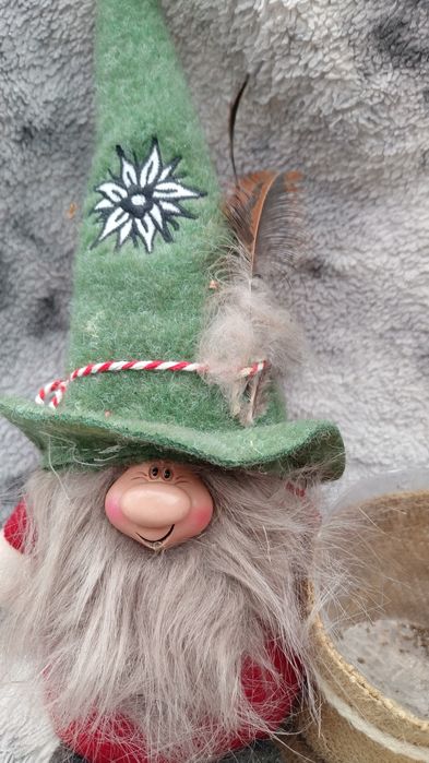 Коледно гномче и коледна кухненска престилка
