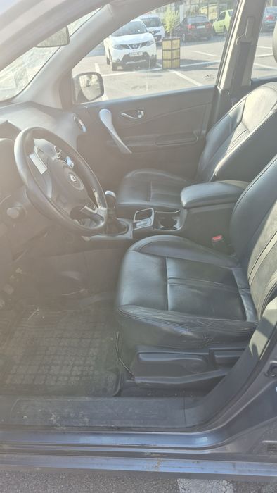 Renault koleos 4x4 SUV benzina similar Nissan Xtrail, carlig tarctare