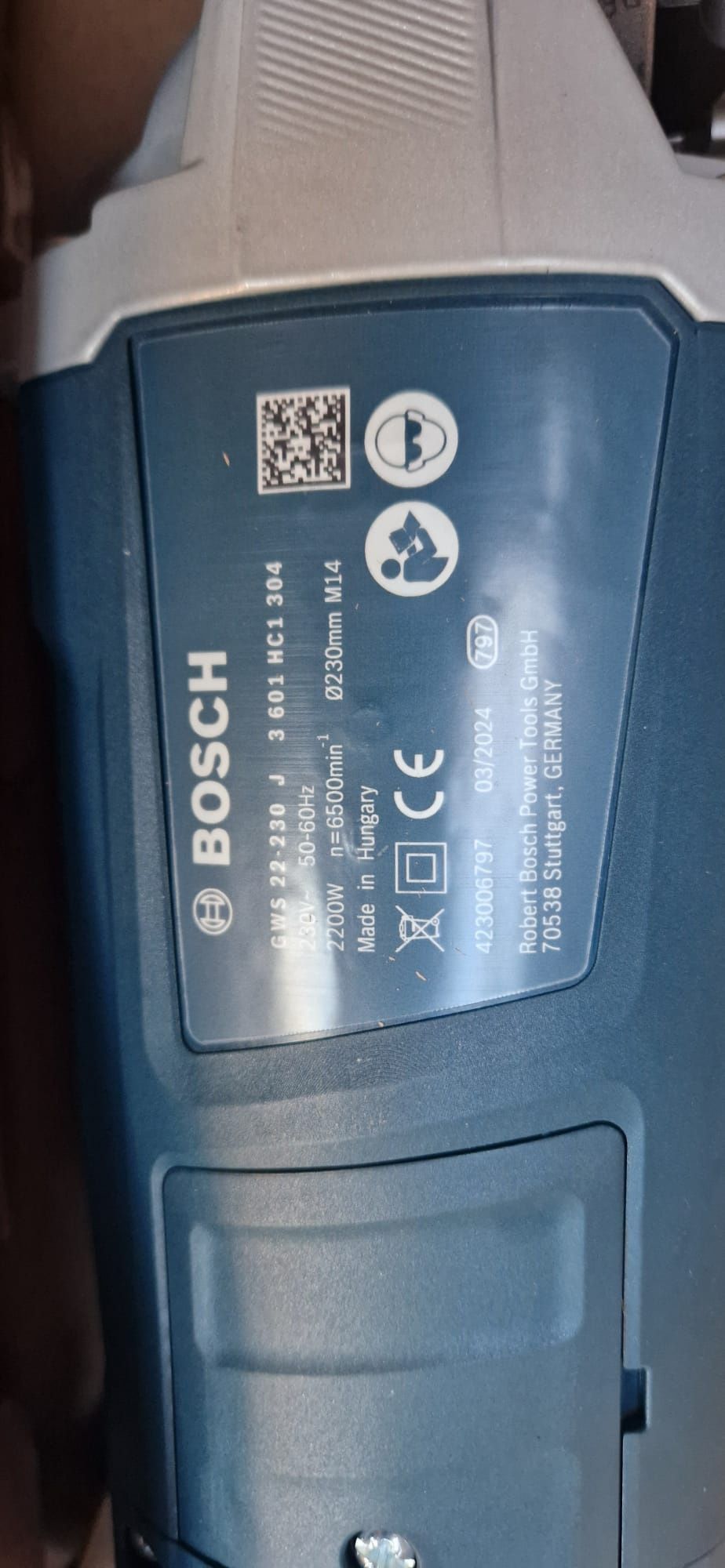 Bosch polizor de 2200 W