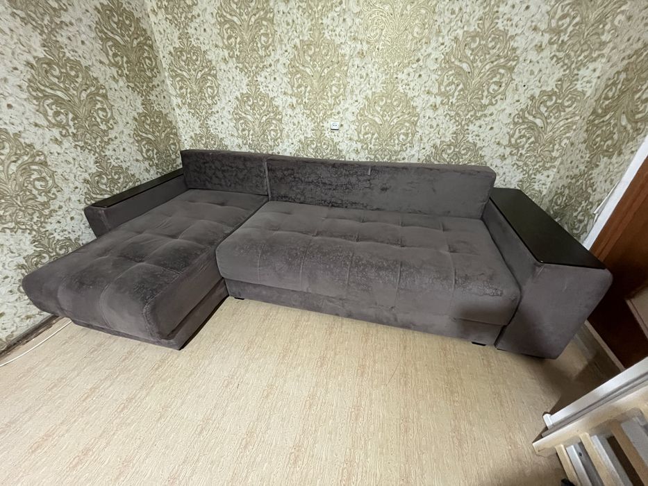 Продам большой раскладной раздвижной диван