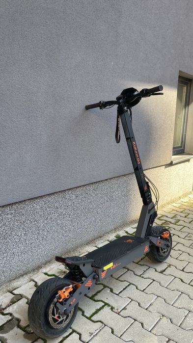 Електрическа тротинетка Kukirin G4 2025