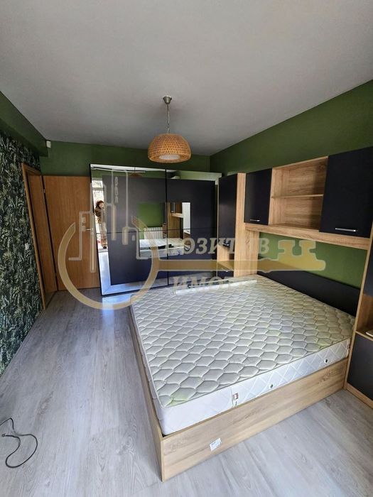 Дава се под наем Тристаен апартамент в София, Център - 110 кв.м за 816 € - Снимка #2