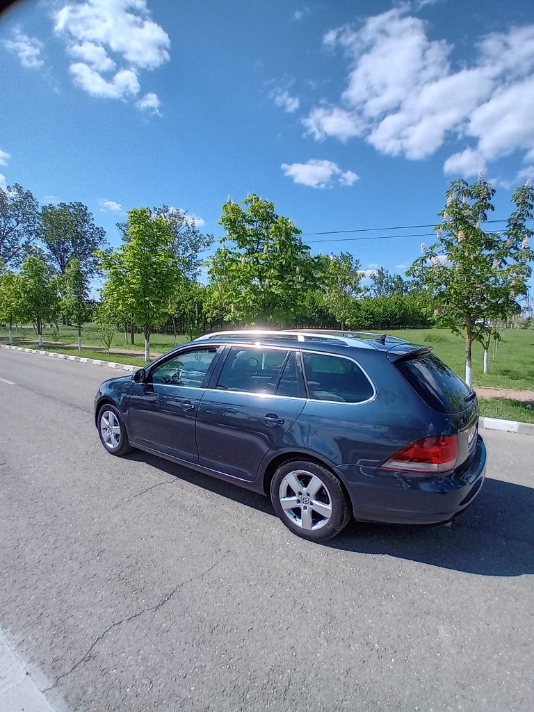 Volkswagen Golf VI 1.6 TDI