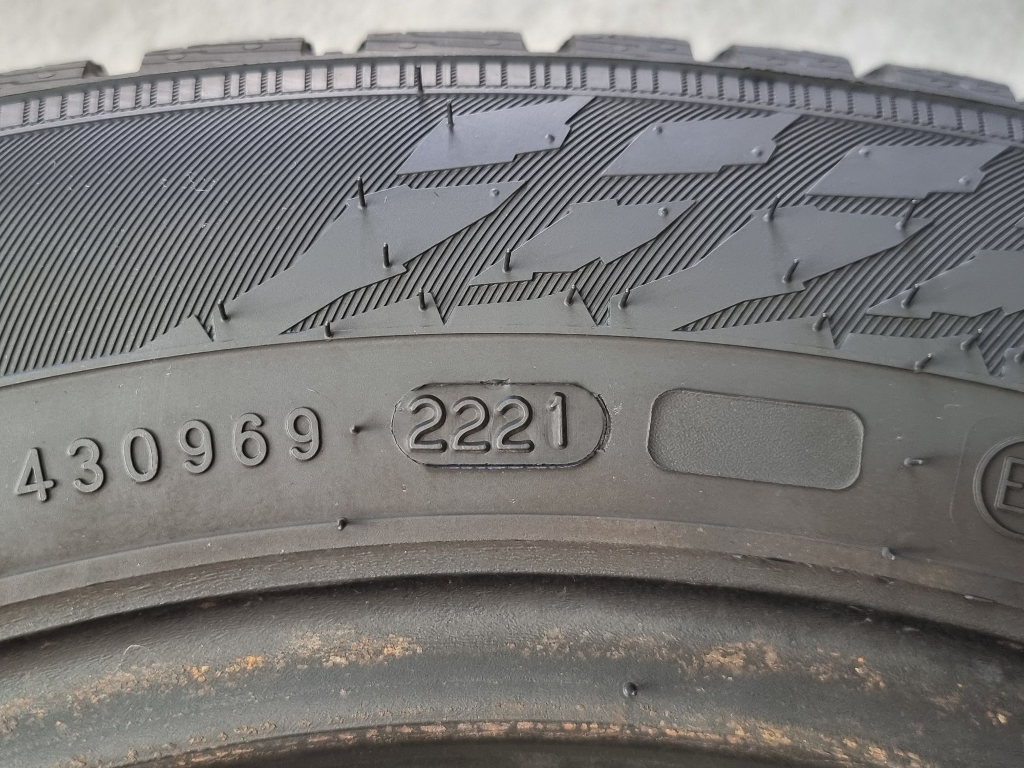 175/65/15 Nokian 4Броя: 260лв 8мм
