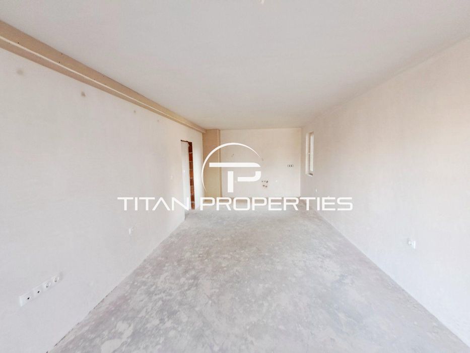 Тристаен апартамент в жк. Остромила с паркомясто