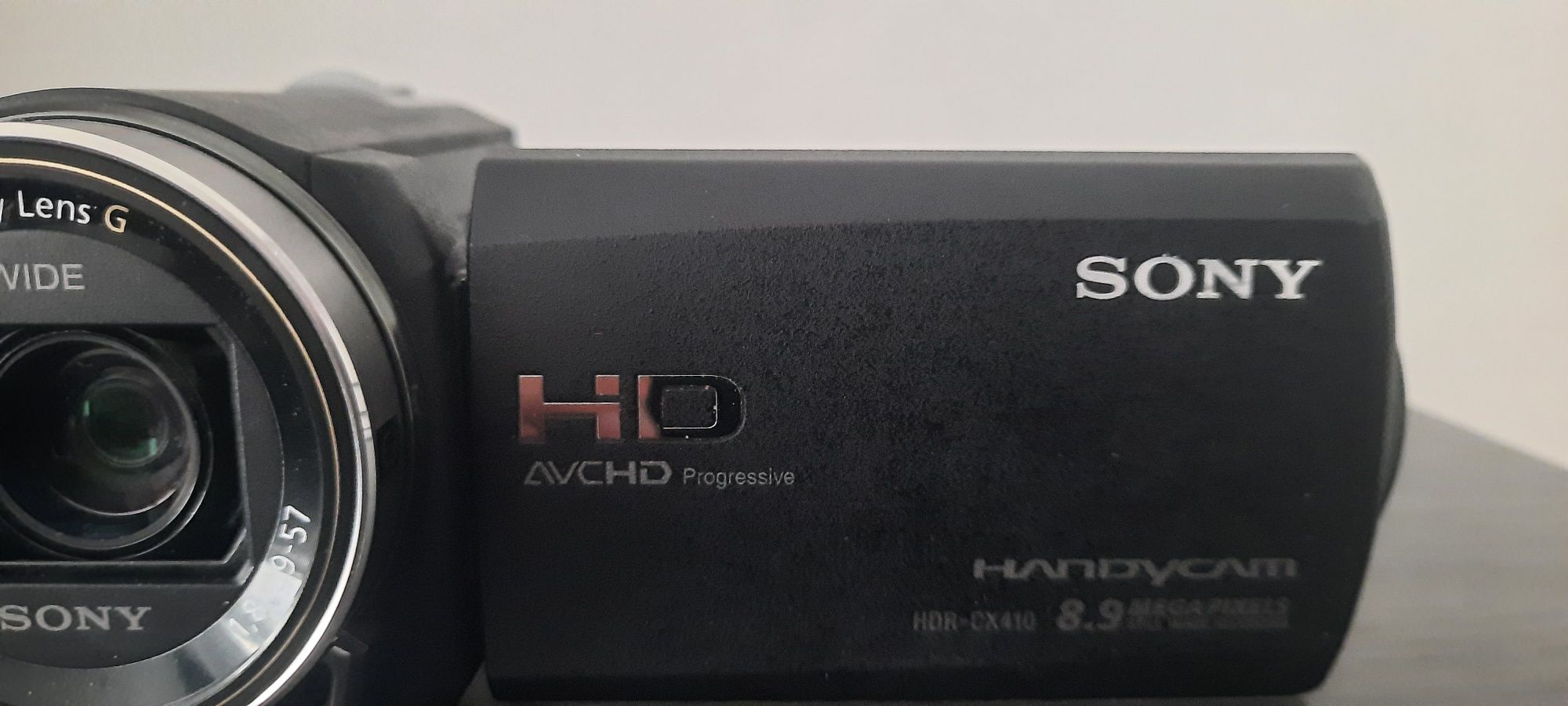Продавам камера Sony hdr-cx410