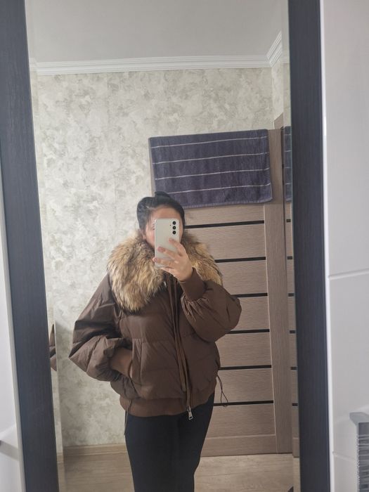 Продам женскую куртку