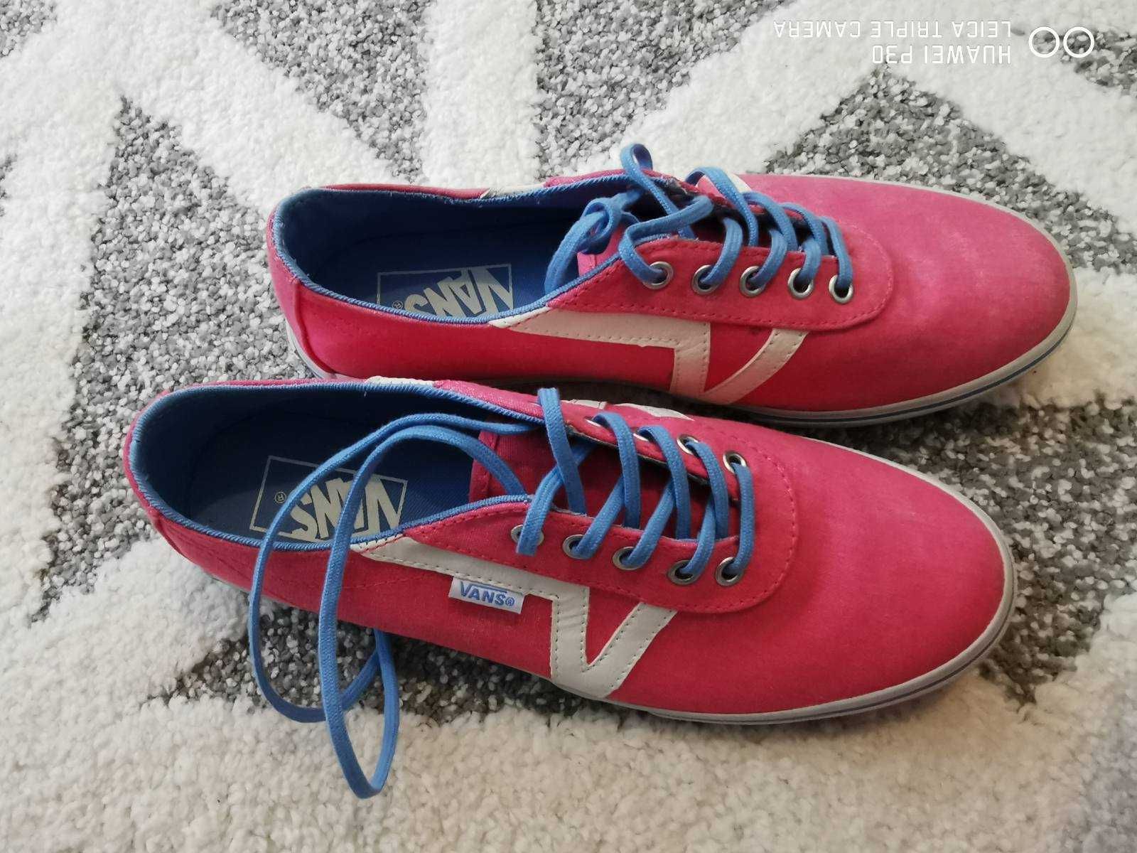 Като нови, кецове Vans, номер 37