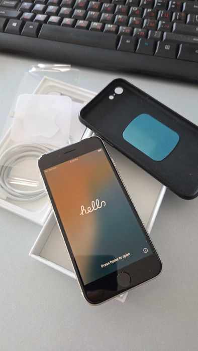Смартфон Apple iPhone SE 3,128GB, 4GB RAM, 5G, Starlight