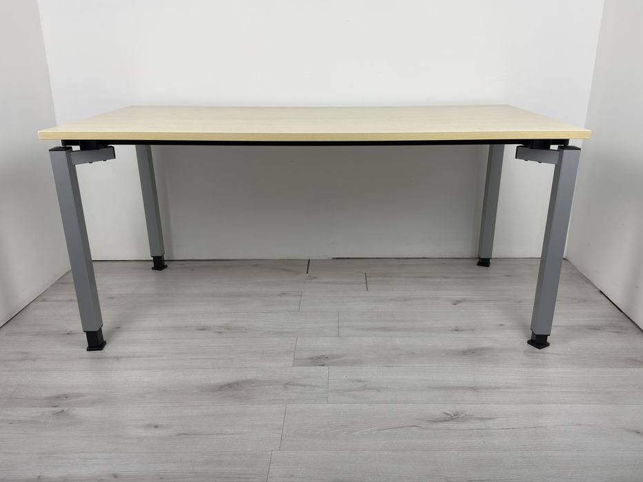 Бюро регулируем ръчно подходяща за офис или домашен кабинет обзавеждан