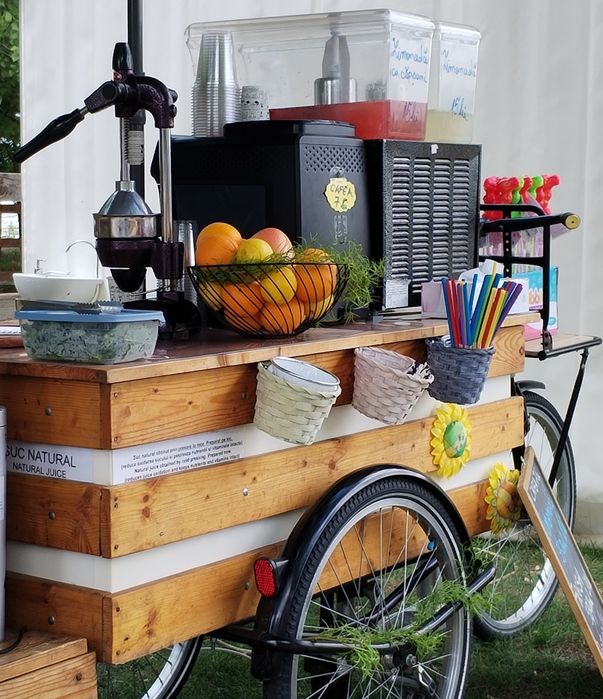 Vand tricicleta(stand mobil) târguri