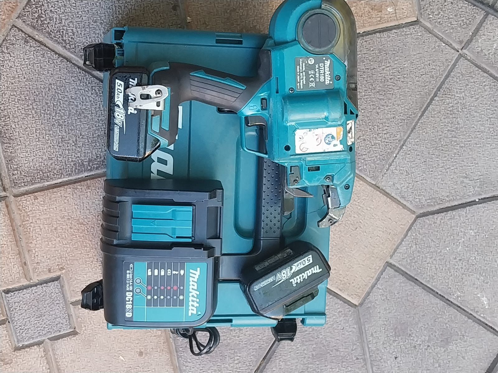 Pistol de legat fier beton  MAKITA DTR 180 ca nou