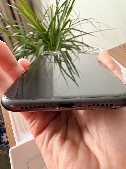 Vand Iphone 11, 64 GB