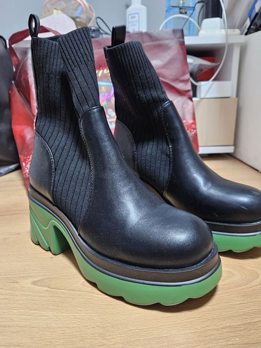 Дамски боти кожа и текстил