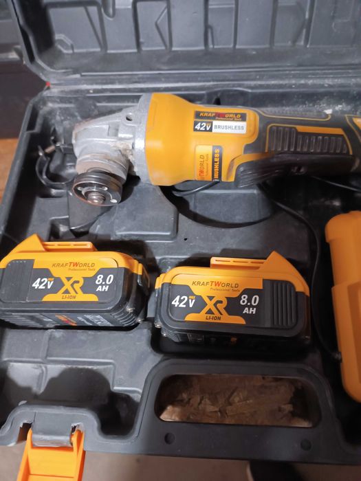 Ъглошлайф на батерия