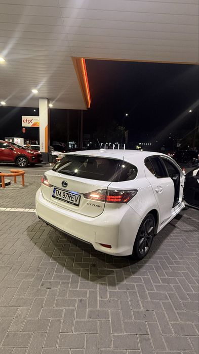 Vând Lexus CT200H F-Sport/hybrid/Alb perlat/Lux/ 168000km