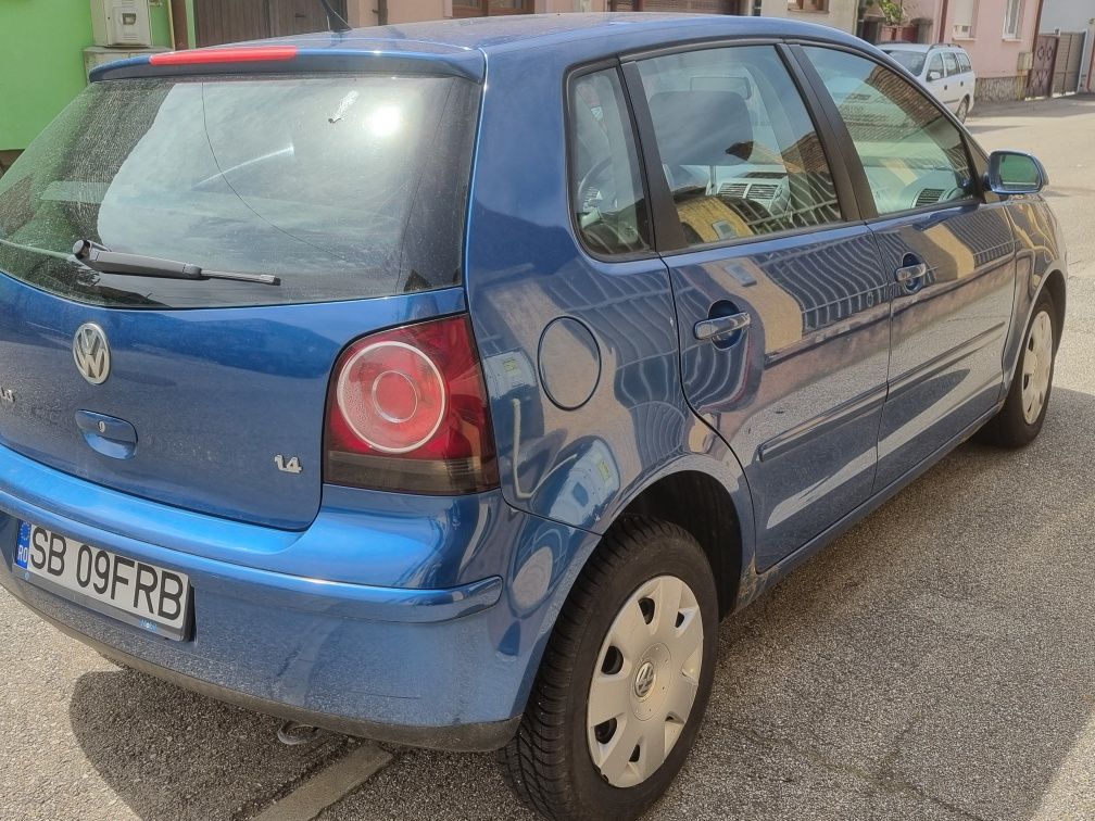 Volkswagen VW Polo 2007, km 101.000 cu carte service,benzina 1,4