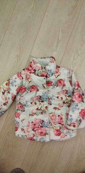 Зимно яке на цветя за момиче с пухена подплата