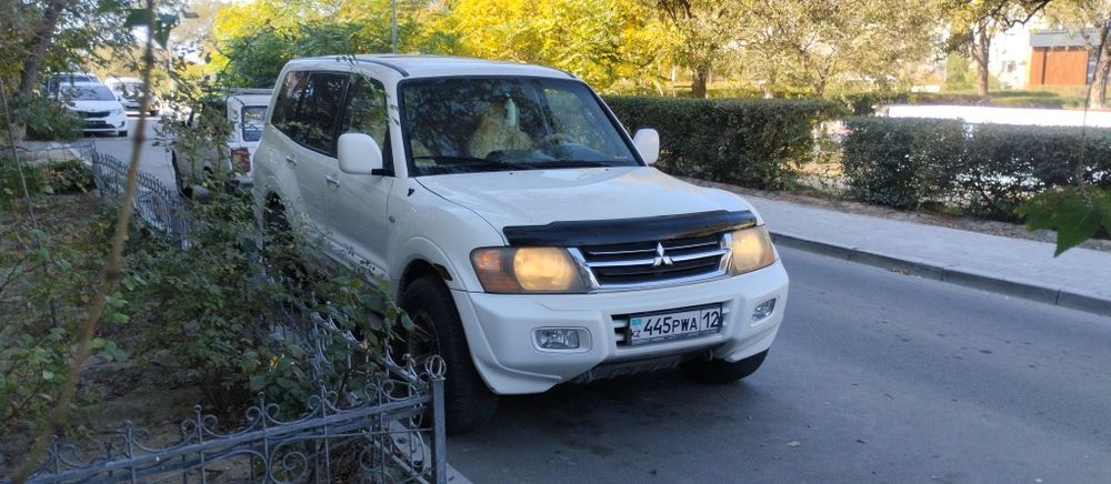 Продам Mitsubishi Montero (Pajero) 2002 г.