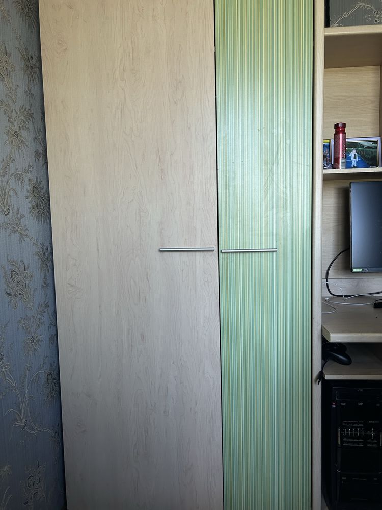 Срочно Продам Гарнитур