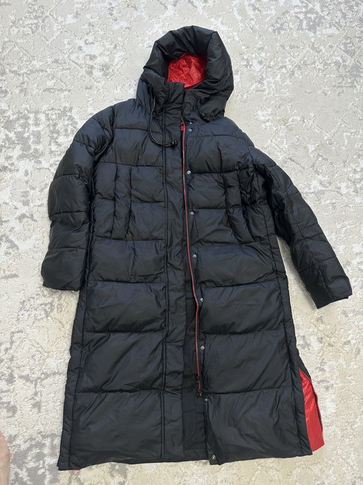 Куртка почти новая. Теплая. Цена 10.000 тг