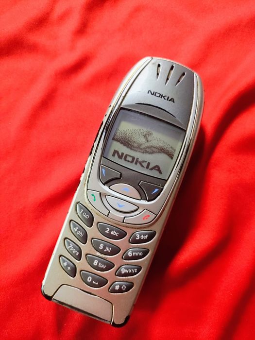 Nokia 6310i  ( decodat,)