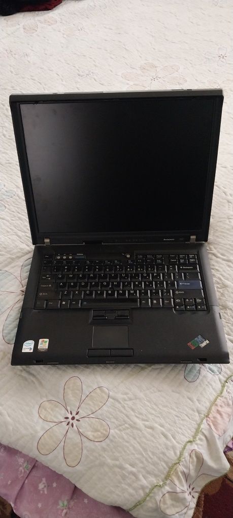 Noutbuk R60 Lenovo