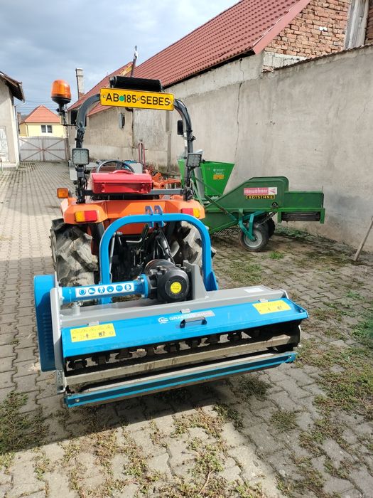 Tractor Kubota gt3 cu pachet de utilaj preț 16400 euro pentru tot  pac
