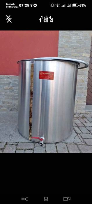 Vînd recipienti 300 litri inox