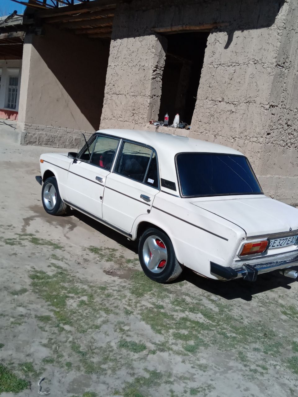 VAZ2106 sotiladi