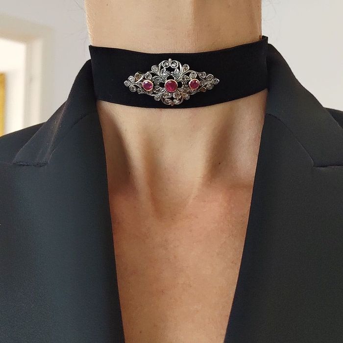 brosa antique cca 1900, aur 18k, rubine, diamante, certif.