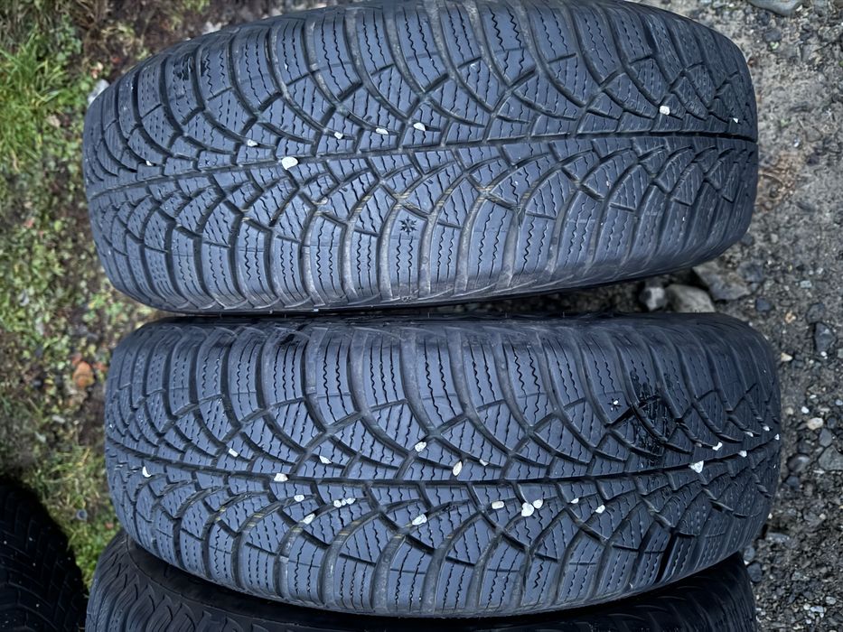Set 4 anvelope 175 65 r15  goodyear  de iarna