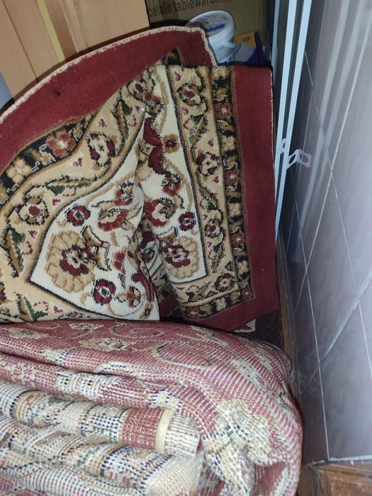 Продам ковер для зала отлично подойдет 3 на 4