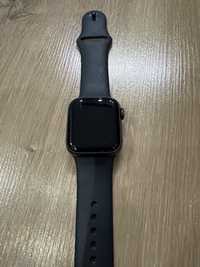 Apple Watch 5 в хорошем состоянии