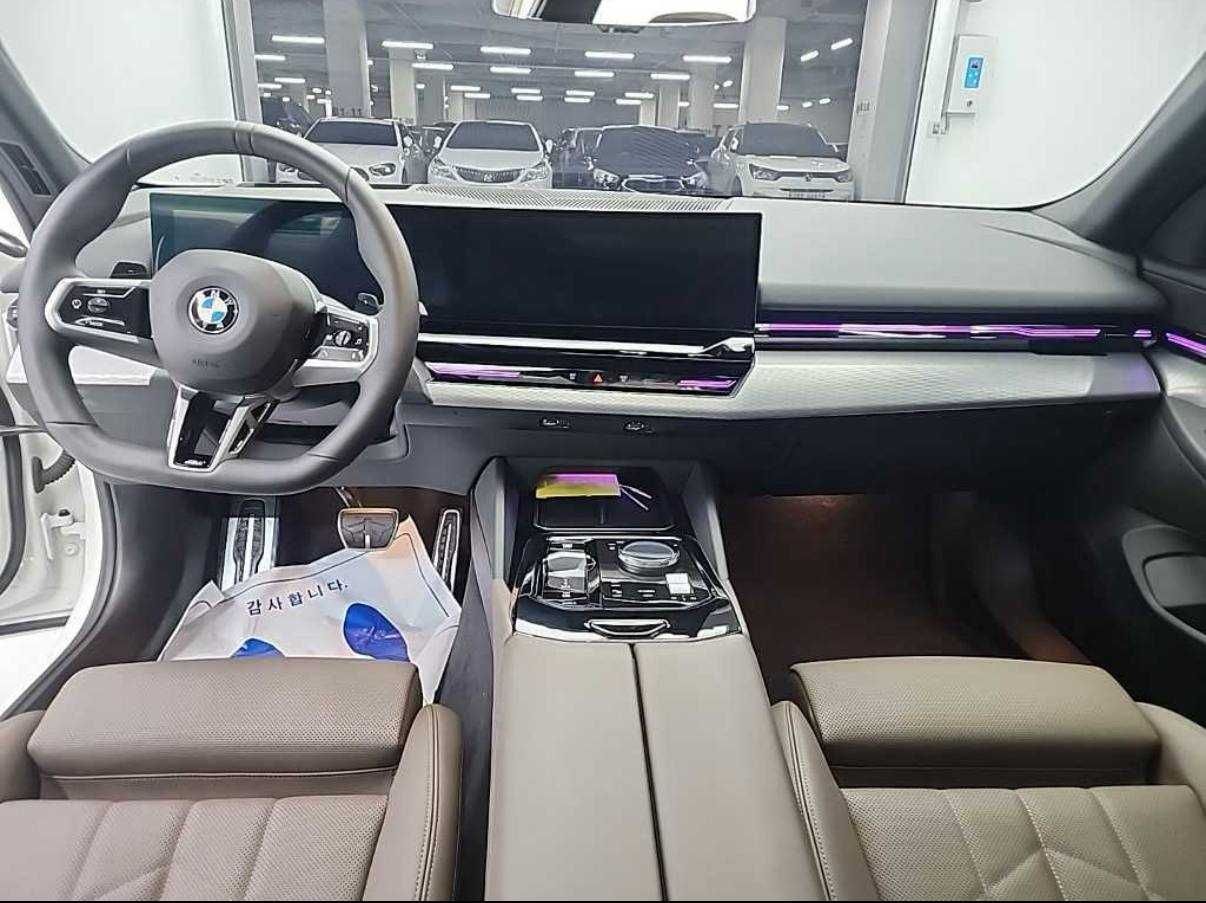 BMW 5 Series (G60) 520i M Sport