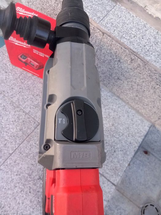 Milwaukee M18 FHM Перфоратор