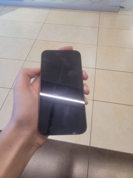 iPhone 13 с гарантия